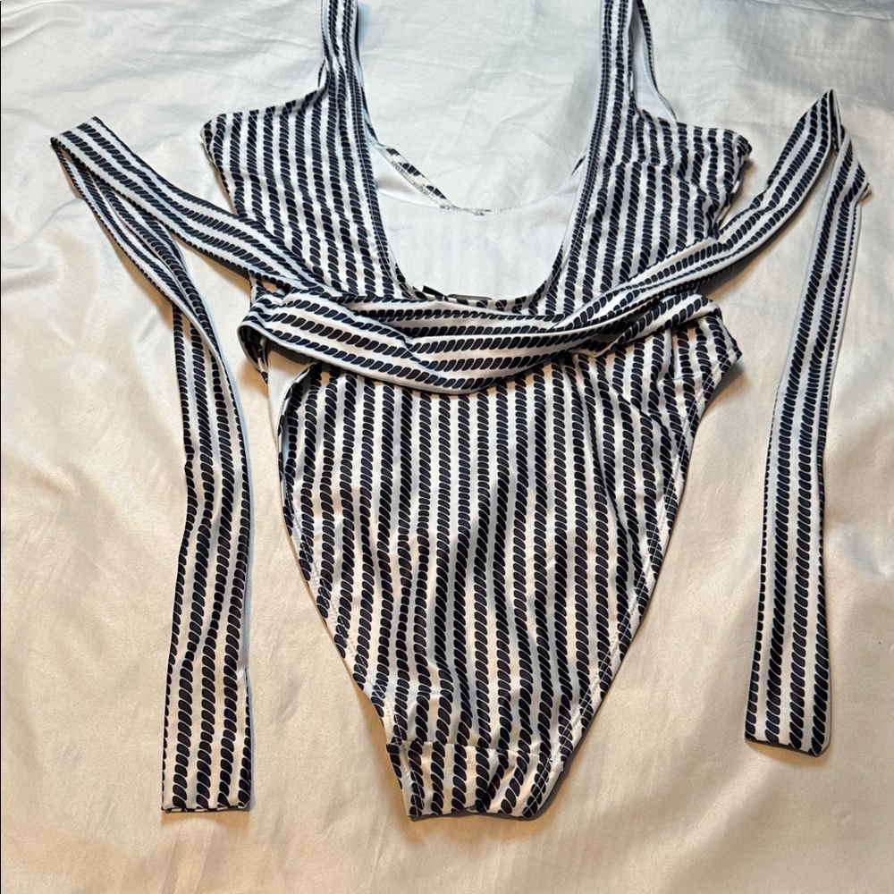 Boohoo Navy and White Kids One Piece - Picture 2 of 7